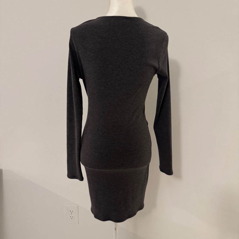 VICI Charcoal Grey Ribbed Long Sleeve Knot Front V-Neck Mini Dress Medium - Picture 6 of 11